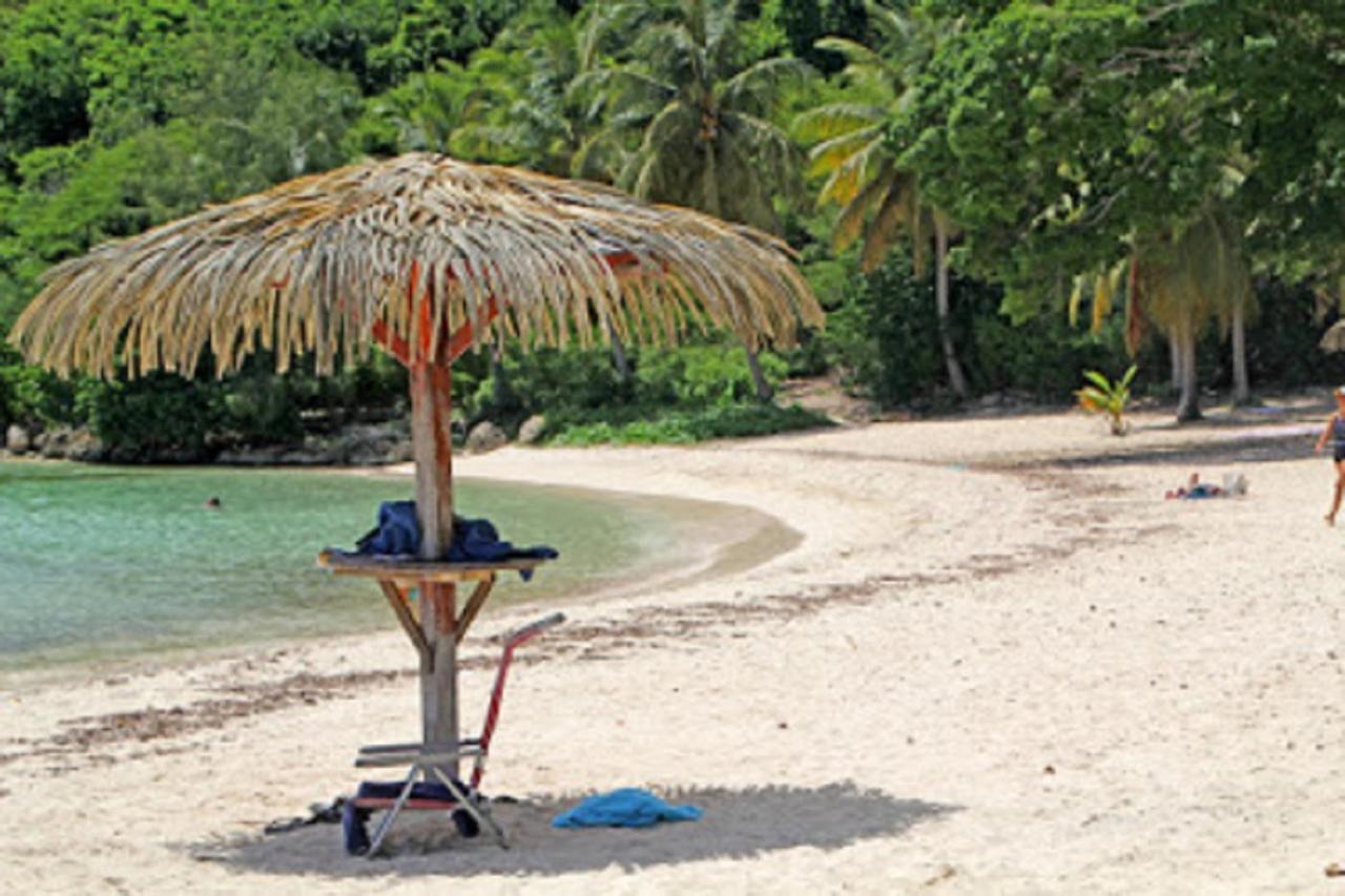 Studio Mojito Vue Mer,Piscine Avec Cuve Eau Et Acces Plage Et Piscine Anse Des Rochers Saint-Francois  Luaran gambar